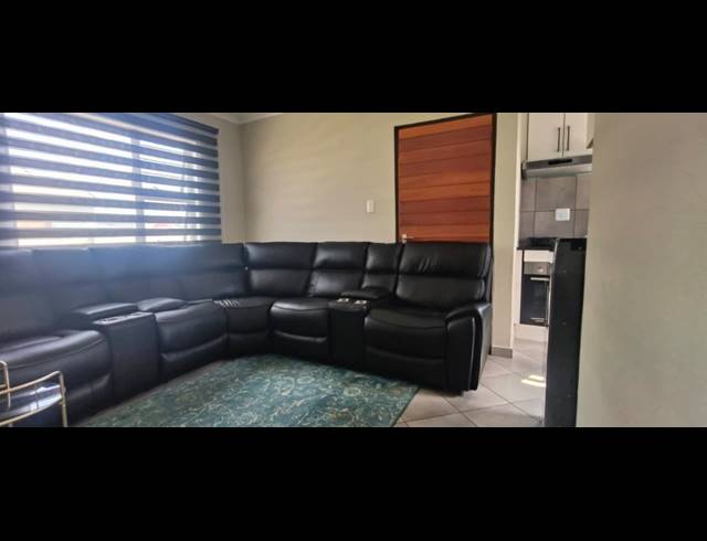 2 BEDROOM TOWNHOUSE FOR SALE IN WILFORDON